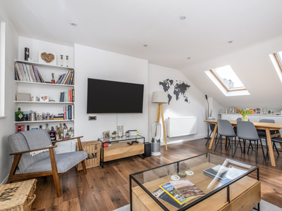 2 bedroom property for sale in Maygrove Road, London, NW6
