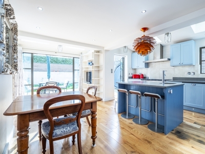 2 bedroom property to let in Ashmore Road Maida Vale W9