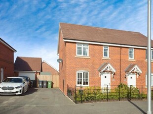 2 Bedroom Semi-detached House For Sale In Stratford-upon-avon, Warwickshire