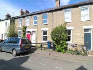 2 bedroom terraced house for rent in Canterbury Street, Cambridge, , CB4