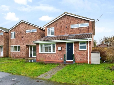 3 Bed House For Sale in Basingstoke, Hampshire, RG22 - 5280245