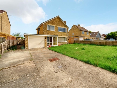 3 Bed House For Sale in Bicester, Oxfordshire, OX26 - 5015315