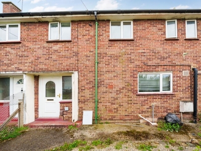 3 Bed House For Sale in Slough, Berkshire, SL2 - 5406925