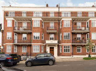 3 bedroom apartment for rent in Glenmore Road, London, NW3