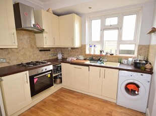 3 bedroom apartment for rent in Palmerston Mansions Palmerston Road Southsea PO5 3QJ, PO5