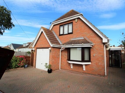3 Bedroom Detached House For Sale In Kirby Cross, Frinton-on-sea