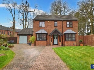 3 bedroom detached house for sale in Moores Close, Wigston, LE18