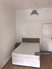 3 bedroom flat for rent in Dumbarton Road, Glasgow, G11