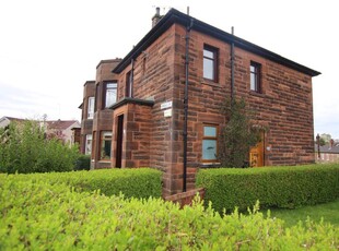 3 bedroom flat for rent in Kirkdale Drive, Bellahouston, Glasgow, G52