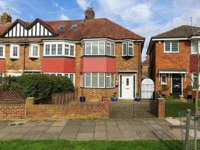 3 Bedroom House Richmond Greater London