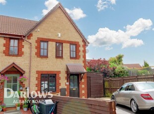 3 bedroom semi-detached house for rent in Kember Close CF3