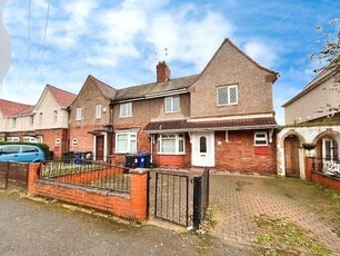 3 bedroom semi-detached house for rent in Warwick Road, Doncaster, South Yorkshire, DN2