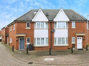 3 Bedroom Semi-detached House For Sale In Chelmsford, Essex