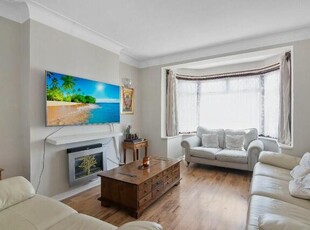 3 Bedroom Semi-detached House For Sale In Stanmore, Middlesex