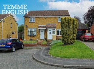 3 Bedroom Semi-detached House For Sale In Wickford, Essex