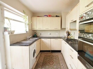 3 bedroom terraced house for rent in Lansbury Avenue, Feltham, Middlesex, TW14