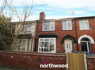 3 bedroom terraced house for rent in Roberts Road, Balby, Doncaster, DN4