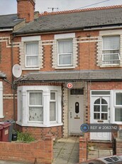 3 bedroom terraced house for rent in Sherwood Street, Reading, RG30