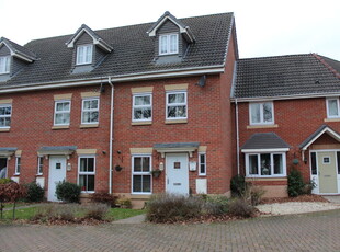 3 bedroom town house for rent in Remus Court, North Hykeham, Lincoln, Lincolnshire, LN6