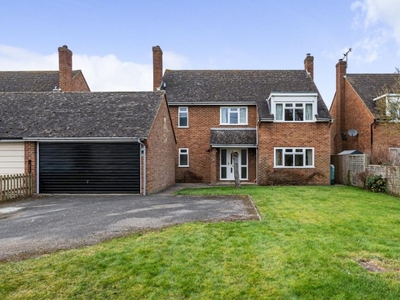 4 Bed House For Sale in Ickford, Buckinghamshire, HP18 - 5311529
