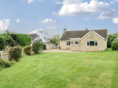 4 Bedroom Bungalow Minster Lovell Oxfordshire