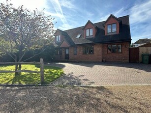 4 Bedroom Detached House For Sale In Bexhill-on-sea