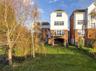 4 Bedroom Detached House For Sale In Edenbridge, Kent