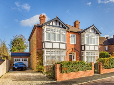 4 bedroom property for sale in Buccleuch Road, Datchet, SL3