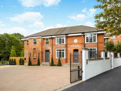 4 bedroom property for sale in Chobham Road, Ascot, SL5