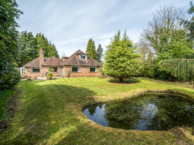 4 bedroom property for sale in Derby Road, HASLEMERE, GU27