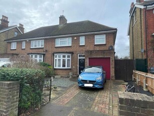 4 Bedroom Semi-detached House For Sale In Gravesend, Kent