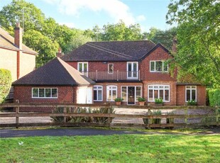 5 Bedroom Detached House For Sale In Gerrards Cross, Buckinghamshire