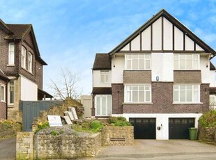 5 Bedroom Semi-detached House For Sale In Maidstone