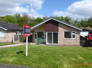 Bungalow to rent in Portland Crescent, Shrewsbury SY2