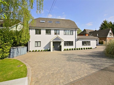 Country house for sale in Gills Hill Lane, Radlett, Hertfordshire WD7