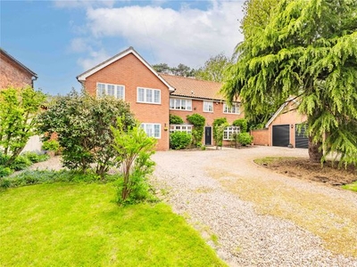 Detached house for sale in Easthorpe, Southwell, Nottinghamshire NG25