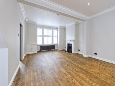 Detached house to rent in Cranbrook Road, London W4