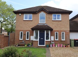Detached house to rent in Engaine Drive, Shenley Church End, Milton Keynes MK5
