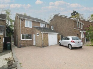 Detached house to rent in Grattons Drive, Crawley RH10