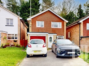 Detached house to rent in Haywards, Crawley RH10