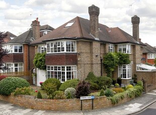 Detached house to rent in Stonehill Road, London SW14