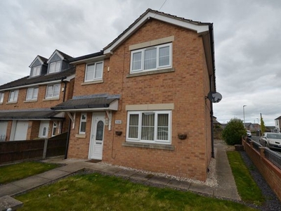 Detached house to rent in The Oaks, Manor Drive, Featherstone WF7