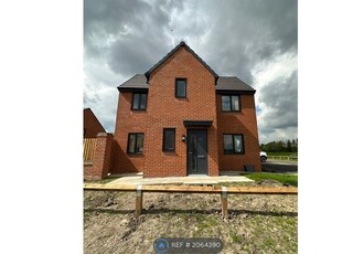 End terrace house to rent in Hyacinth Close, Salford M6