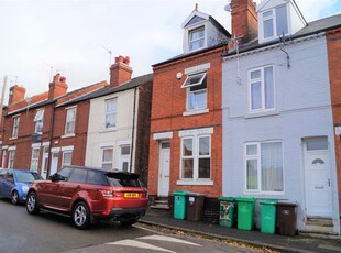 End terrace house to rent in Sturton Street, Nottingham NG7