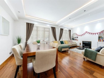 Flat for sale in Sussex Lodge, Bayswater, London W2