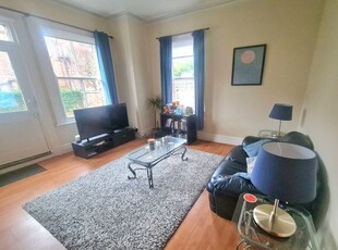 Flat to rent in 10 Victoria Avenue, Manchester M20