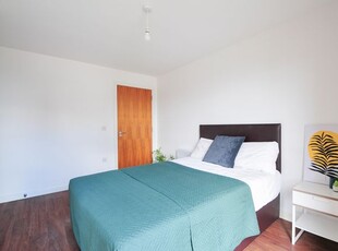 Flat to rent in 2 Bedroom, 2 Bath- Alto, Sillavan Way, Salford M3