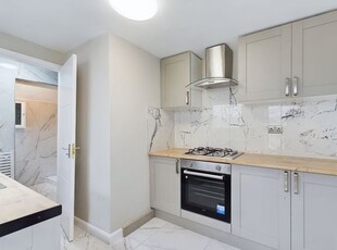 Flat to rent in Ditchling Rise, Brighton BN1