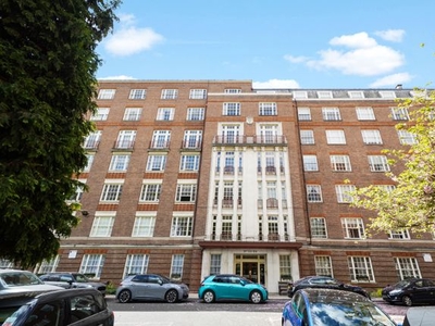 Flat to rent in Eyre Court, 3-21 Finchley Road, London NW8
