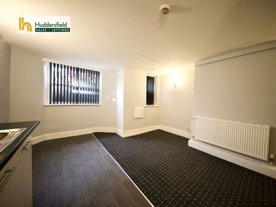 Flat to rent in Fitzwilliam Street, Huddersfield HD1